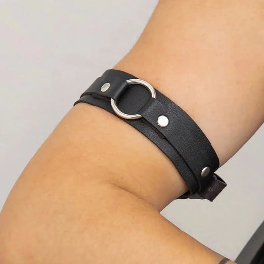 Men’s Punk Style Black PU Leather Arm Band – Fashion Performance Accessory